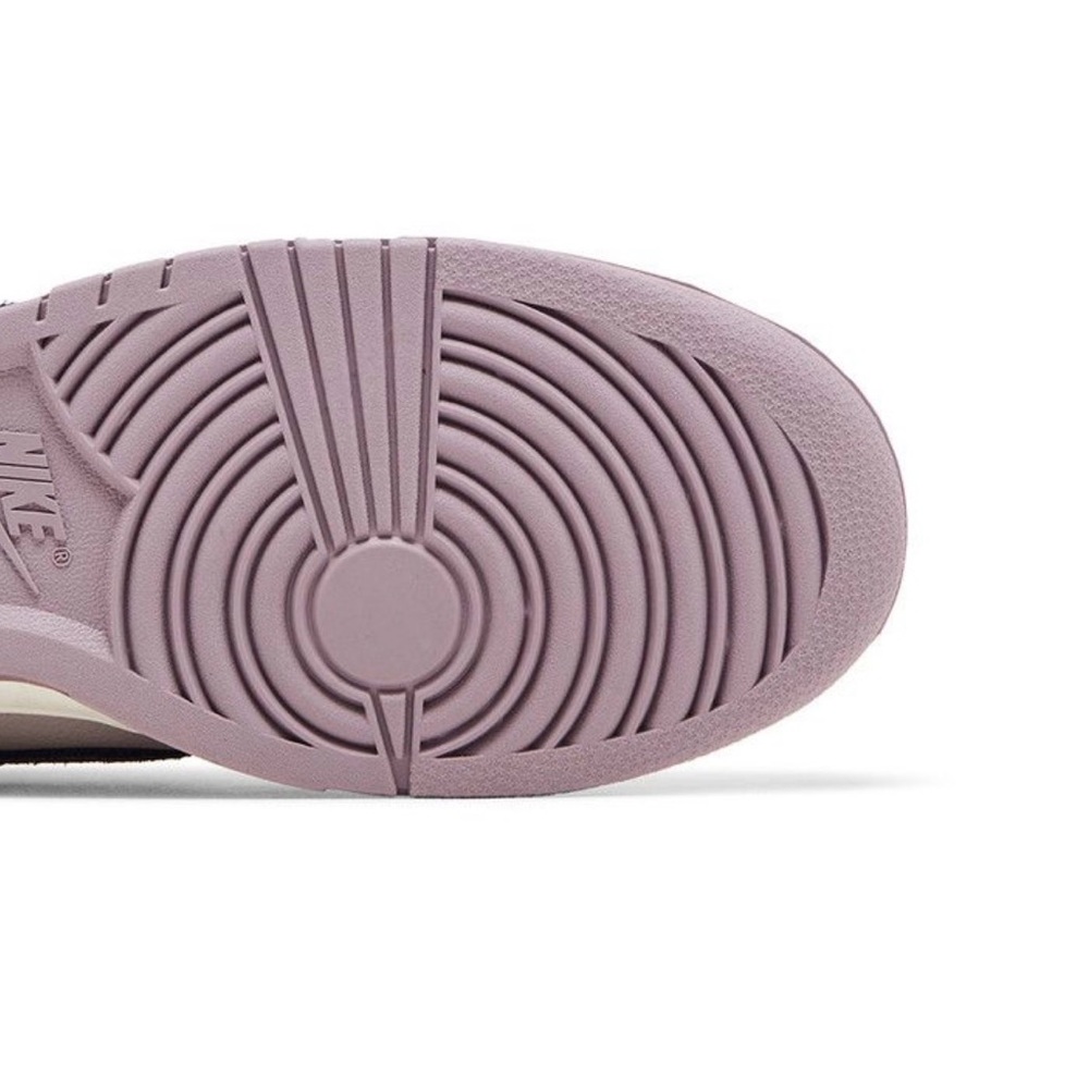 Nike DUNK LOW SE
"LIGHT VIOLET ORE" - Picture 5 of 7